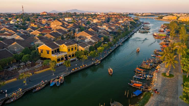 Tour Lặn Ngắm San Hô Đảo Cù Lao Chàm bằng Cano Cao Tốc
